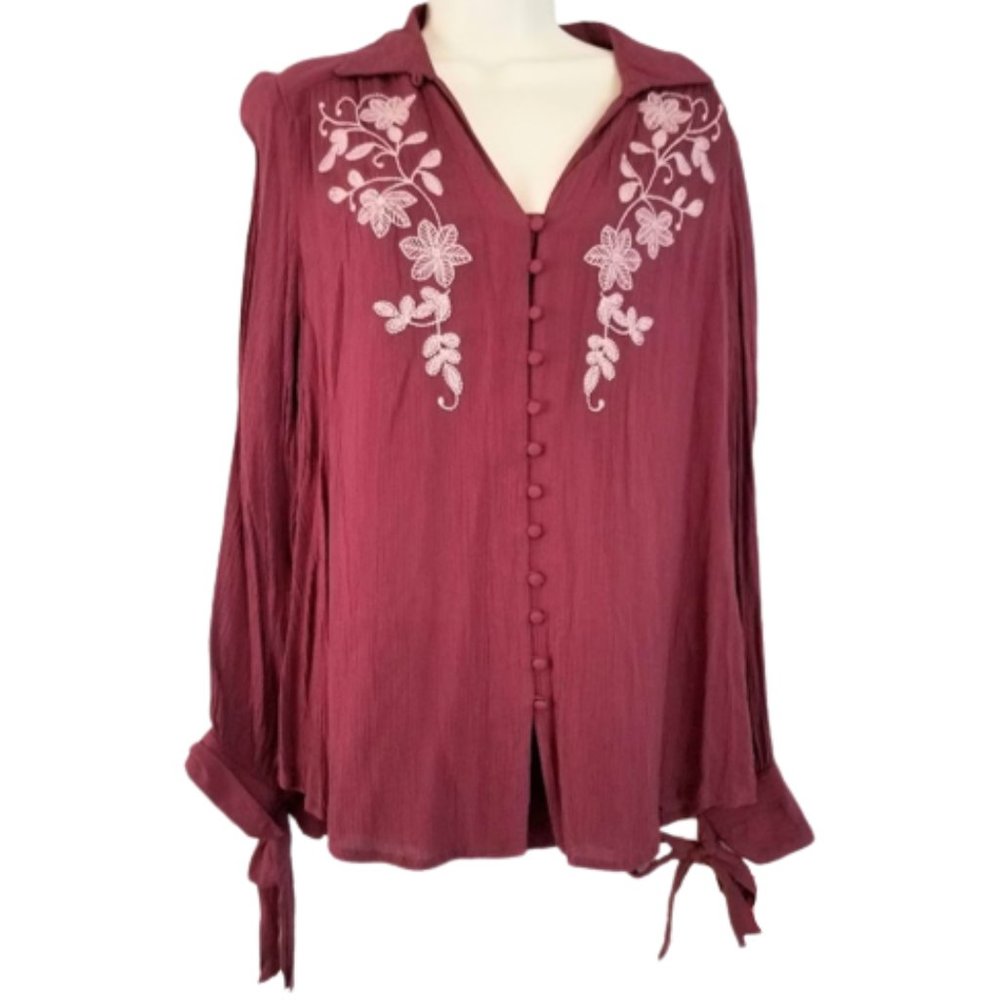 VINTAGE AMERICA Burgundy Floral Embroidered Button Down Blouse Women's M